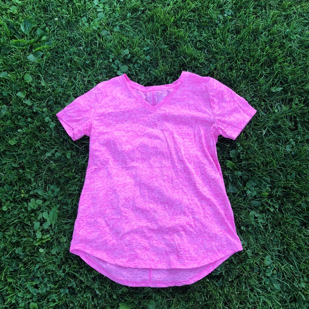 🌻LIGHTWEIGHT PINK WORK OUT TSHIRT🌻